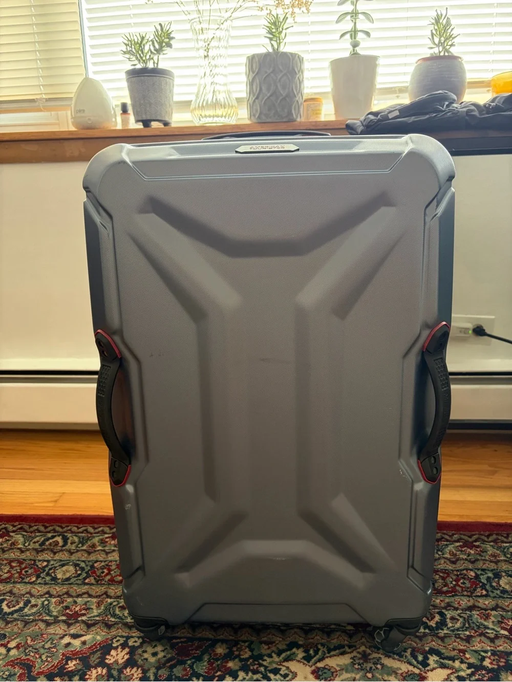 American Tourister Cargo Max Hardside Spinner Luggage in slate blue, 28’